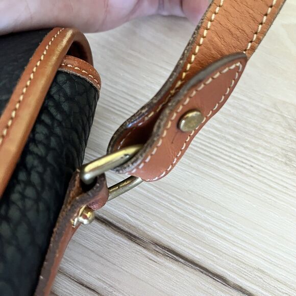 Vintage 90s Dooney & Bourke Navy Blue AWL Leather Equestrian Crossbody Bag - Picture 8 of 15